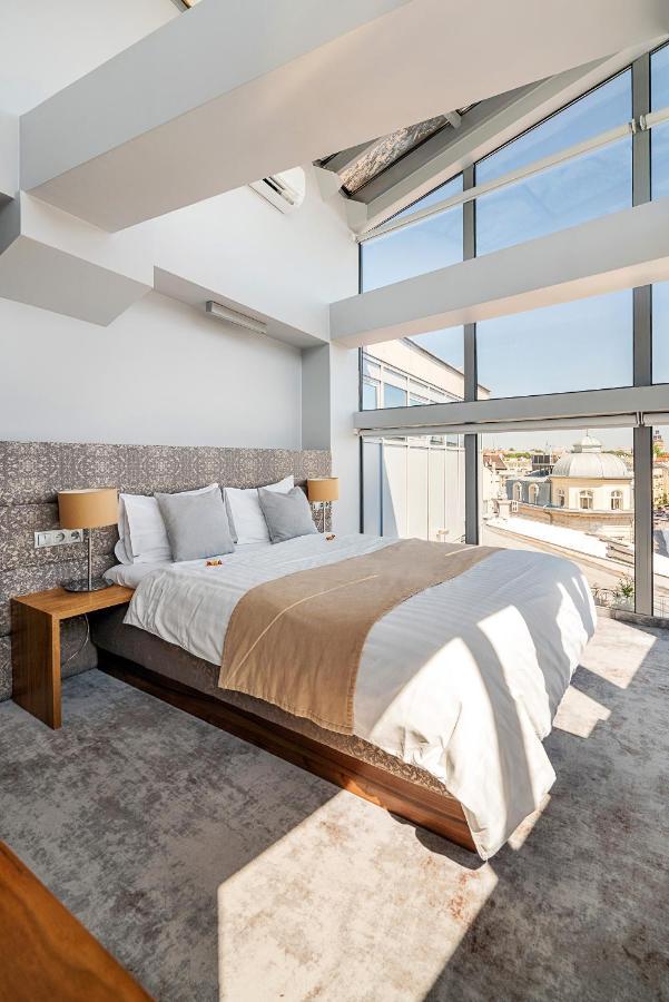 Luxury Panoramic Penthouse